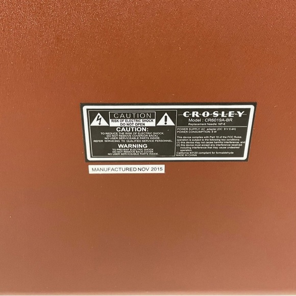 Never used - Crosley USB Turntable Suitcase - Picture 4 of 4